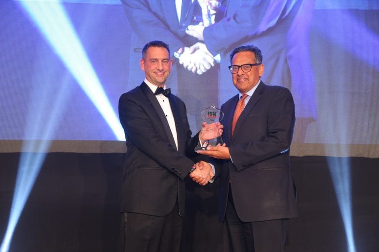 Read more about the article DDCAP Group accepts the award for “Best Interbroker 2017” at the IFN Awards Dinner